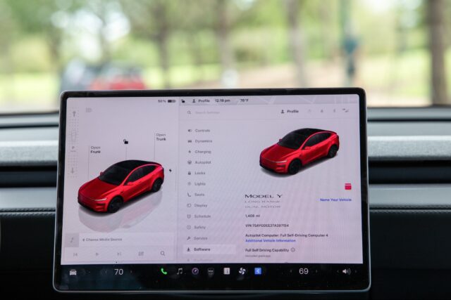 Tesla Debuts Self-Driving Robotaxis For the First Time