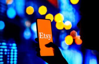 How To Sell on Etsy in 2023: A Comprehensive Guide