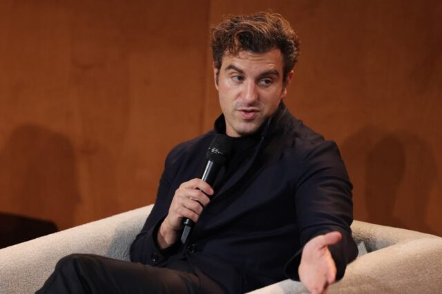 Airbnb Is Becoming a Social Network With New Features