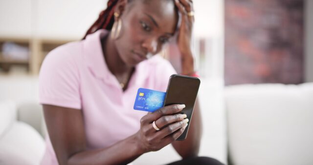 U.S. Credit Scores Steady As Delinquencies Rise