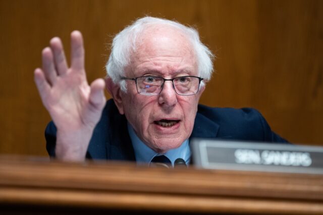 Senators Demand SAVE Plan Timeline From Education Dept
