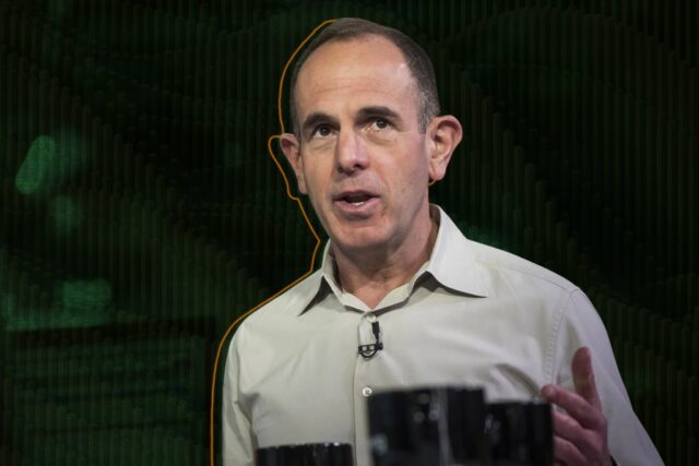 Here’s Why This Tech Investor Stopped Using Computers, Laptops