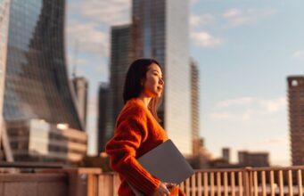 Confident Women Aren’t the Problem — Our Gender Biases Are